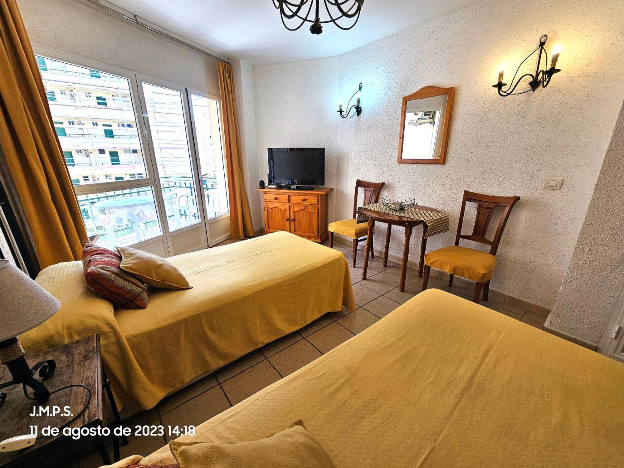 Estudio Acogedor Y Tranquilo En Zona Estupenda Lägenhet